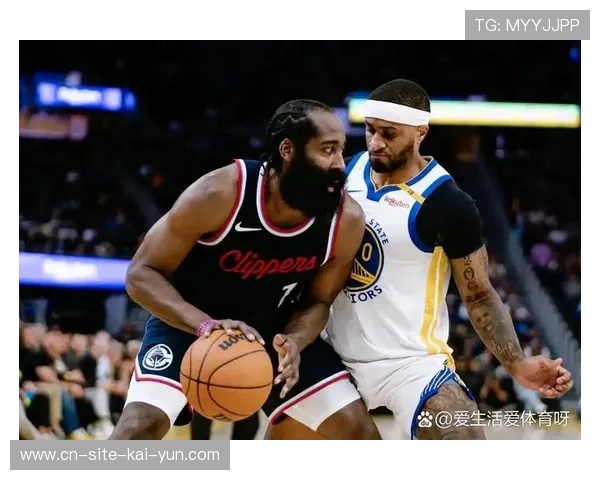 雷霆双星缺阵仍克湖人,团队篮球展现阵容深度 雷霆双星缺阵仍克湖人,团队篮球展现阵容深度